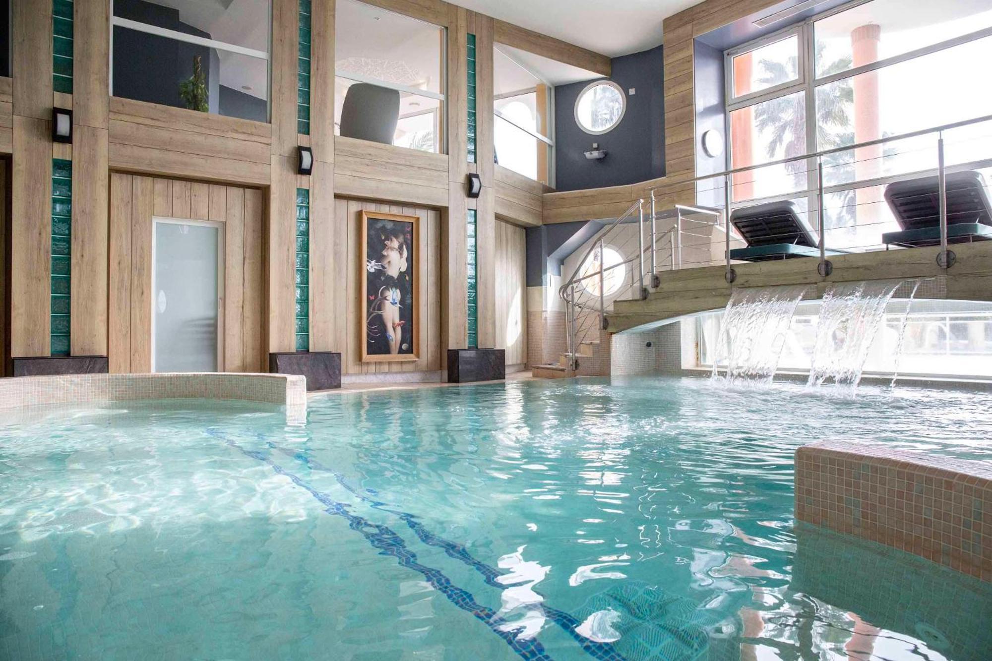 Grand Hotel Les Flamants Roses Thalasso & Spa Canet-en-Roussillon Ngoại thất bức ảnh